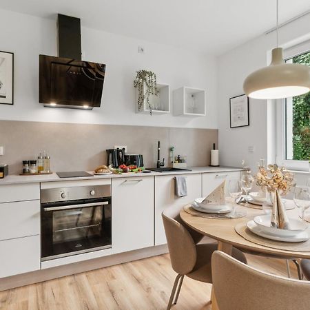 Deluxe Apartment In Bielefeld City Mit Parkplatz Und Terrasse Bagian luar foto