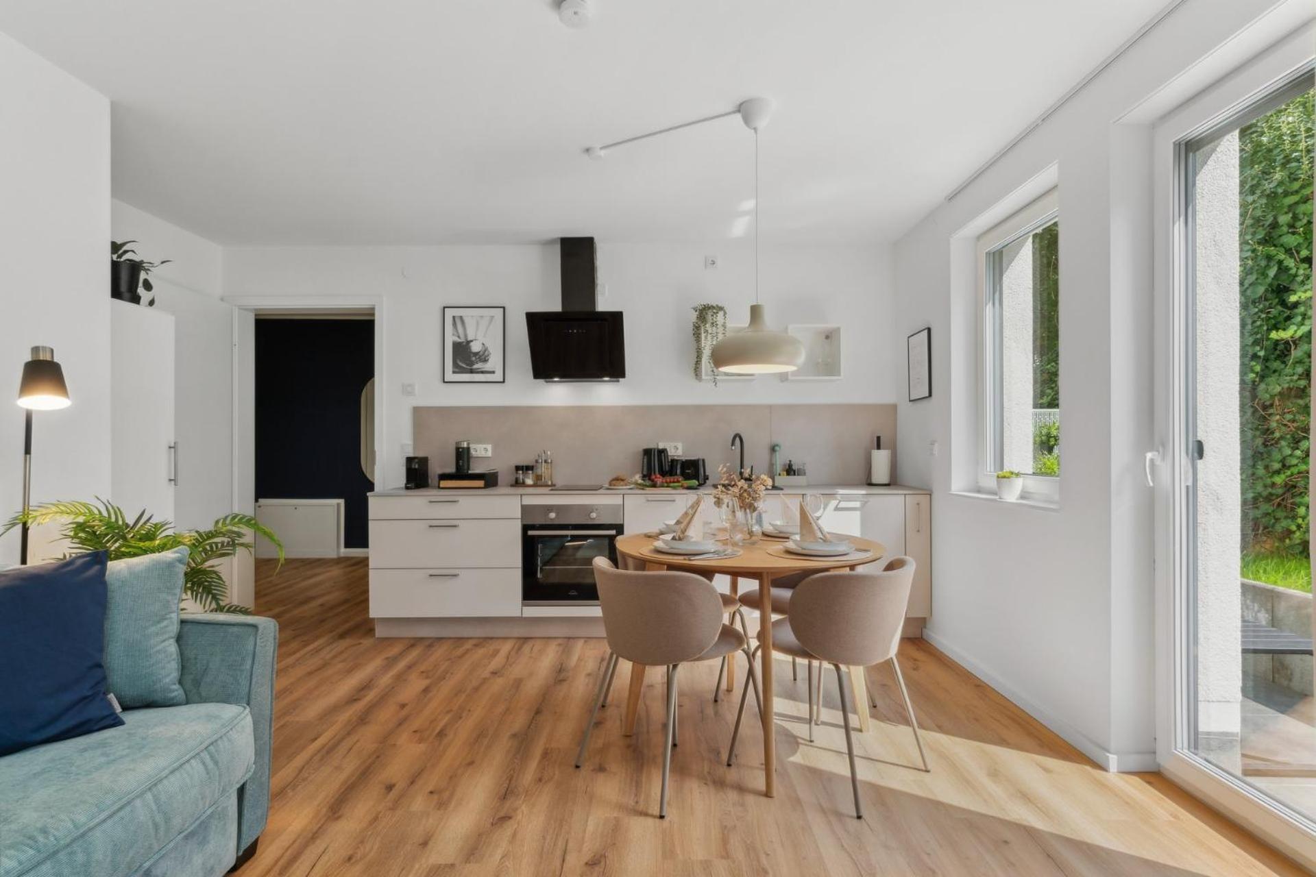 Deluxe Apartment In Bielefeld City Mit Parkplatz Und Terrasse Bagian luar foto