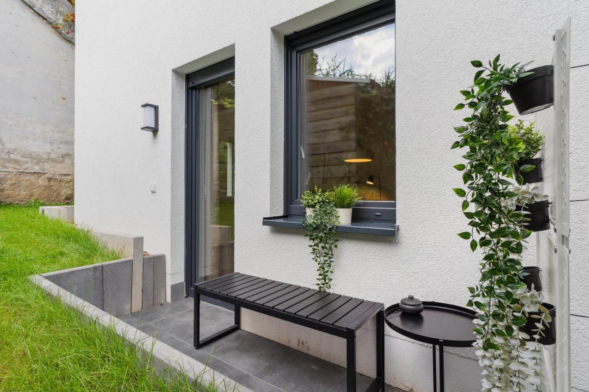 Deluxe Apartment In Bielefeld City Mit Parkplatz Und Terrasse Bagian luar foto