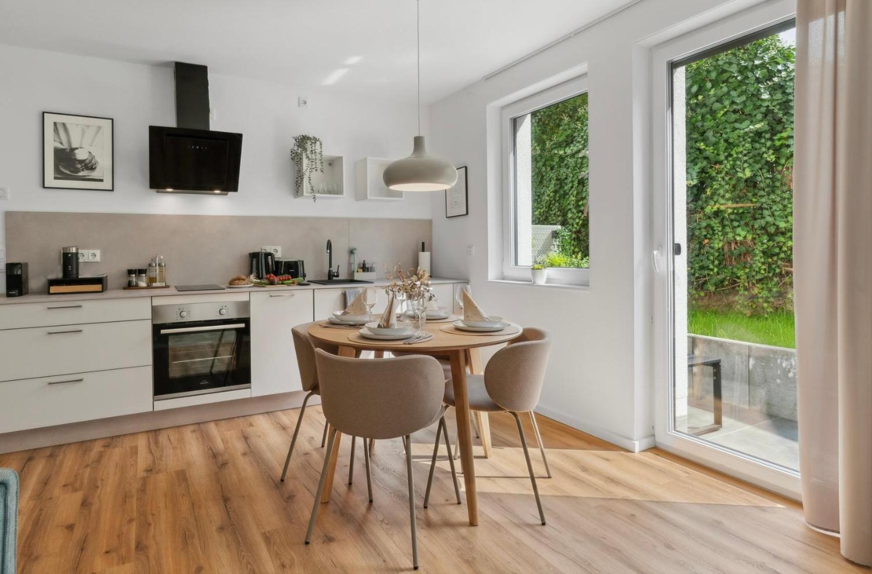 Deluxe Apartment In Bielefeld City Mit Parkplatz Und Terrasse Bagian luar foto
