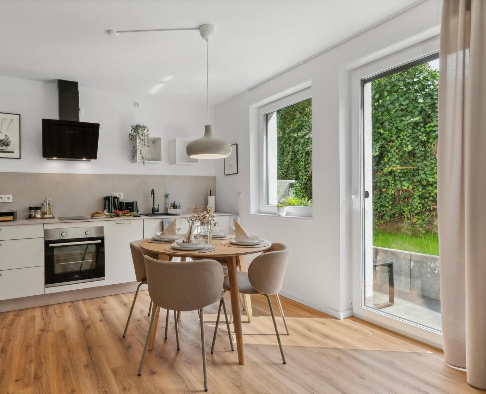 Deluxe Apartment In Bielefeld City Mit Parkplatz Und Terrasse Bagian luar foto